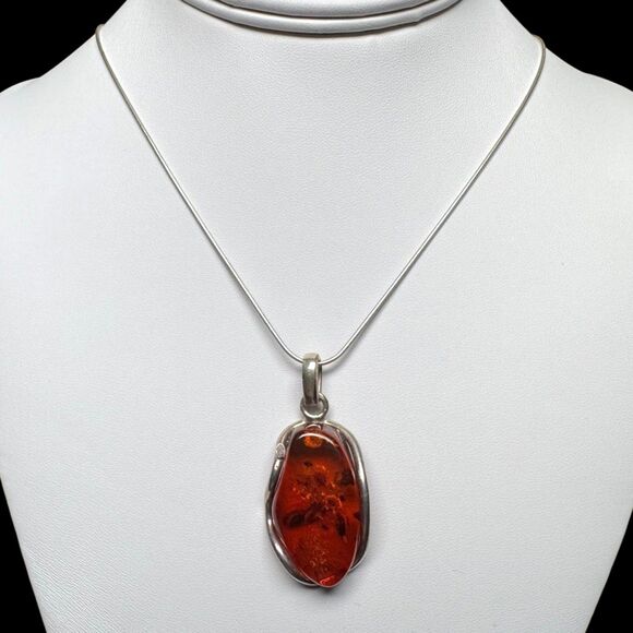 Vintage Genuine Cognac Baltic Amber Pendant, Sterling Silver Frame 18in Necklace - Picture 2 of 14